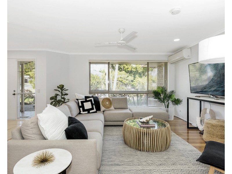 1 Dandenong Terrace, Robina QLD 4226