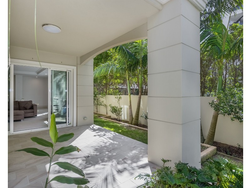 4/42-44 Brighton Parade, Southport QLD 4215