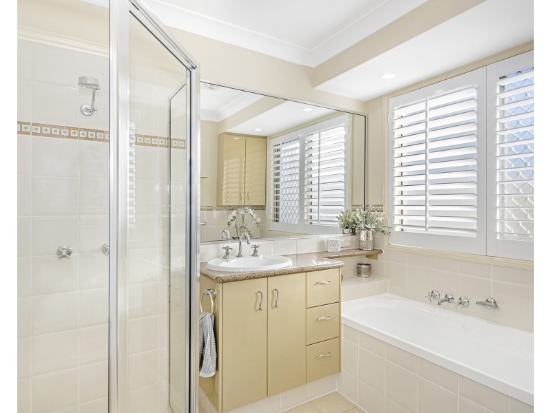 7 Ripponlea Street, Robina QLD 4226