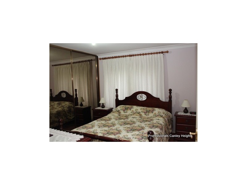 22 Tuncurry Street, Bossley Park NSW 2176