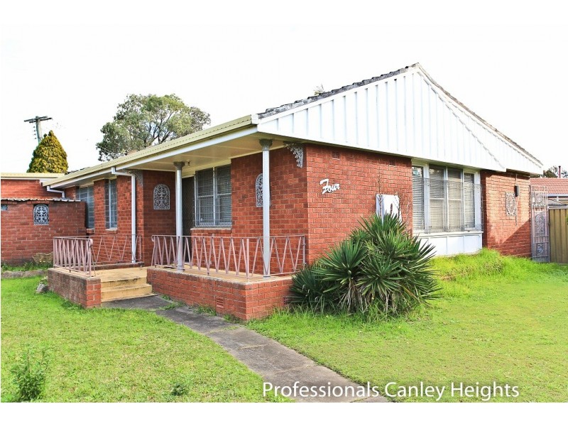 4 Garnet Place, Cartwright NSW 2168