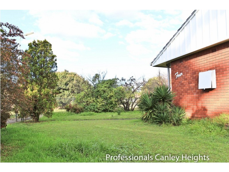 4 Garnet Place, Cartwright NSW 2168