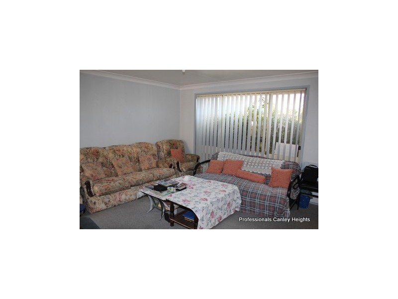 21 Osprey Avenue, Green Valley NSW 2168