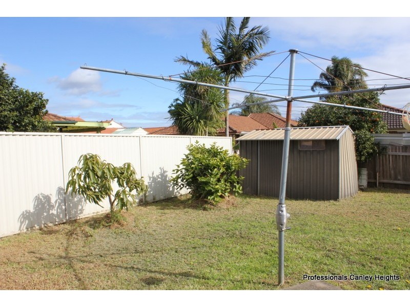 21 Osprey Avenue, Green Valley NSW 2168