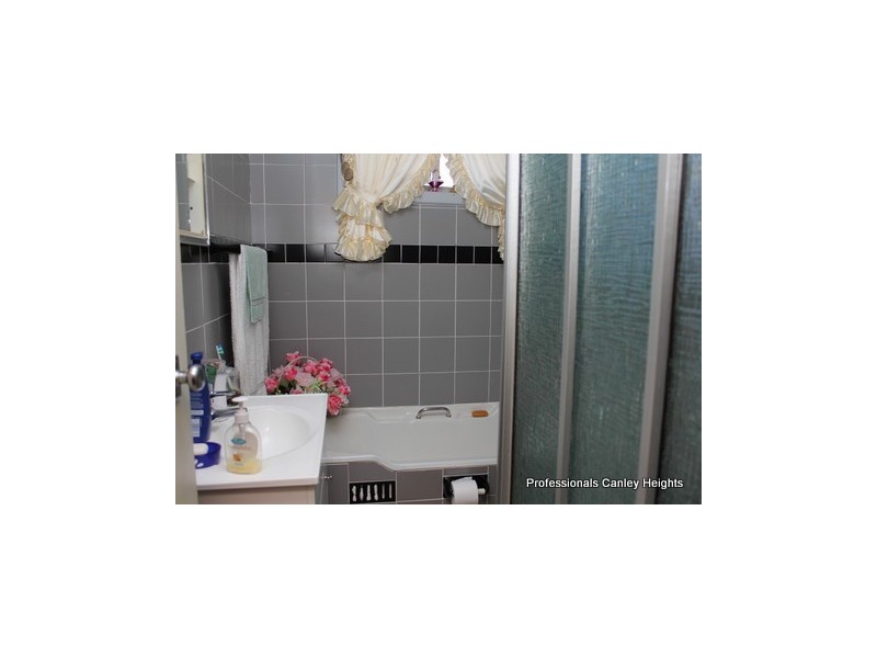 30 Hatfield Street, Canley Heights NSW 2166