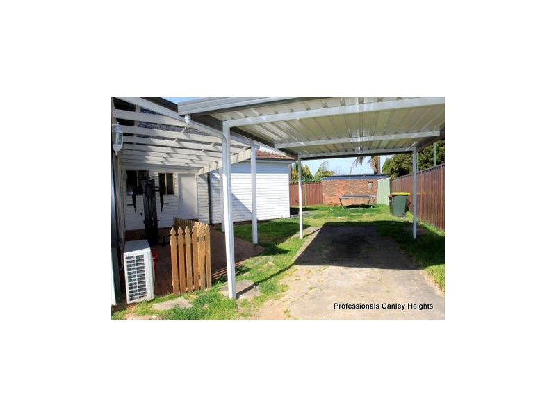 22 Grimson Crescent, Liverpool NSW 2170