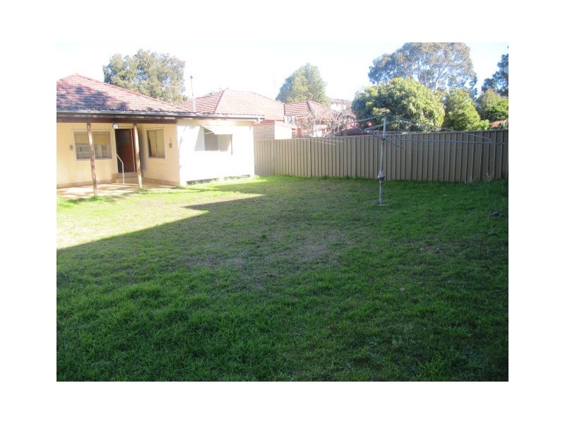Fairfield NSW 2165