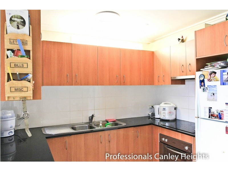 6A Foxlow Street, Canley Heights NSW 2166