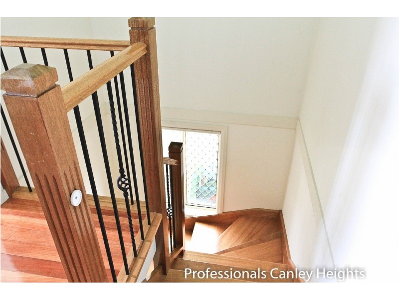 6A Foxlow Street, Canley Heights NSW 2166