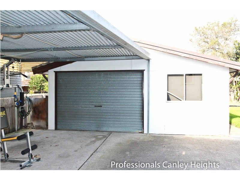 25 Stevenage Rd, Canley Heights NSW 2166