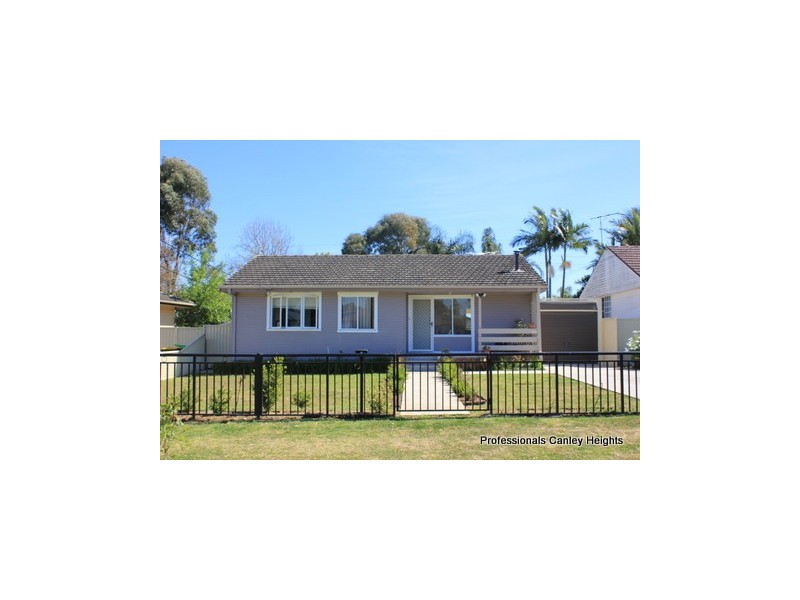 8 Ryeland Street, Miller NSW 2168