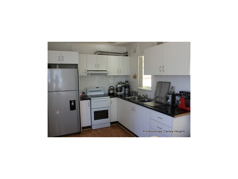 8 Ryeland Street, Miller NSW 2168