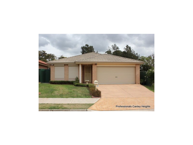 17 Louise Place, Bonnyrigg NSW 2177