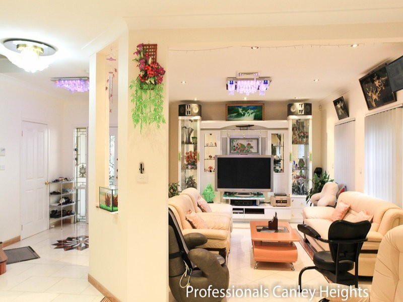 Fairfield East NSW 2165