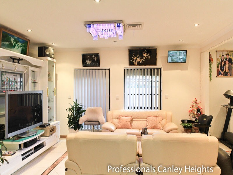 Fairfield East NSW 2165