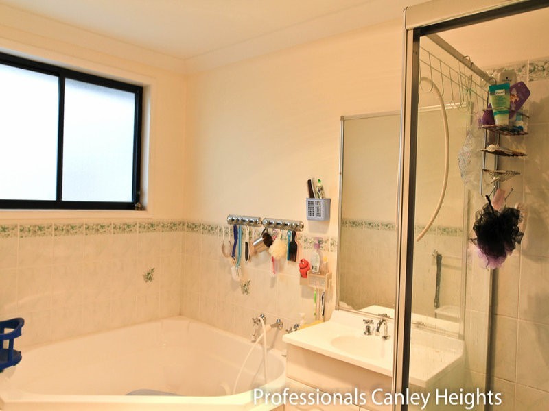 Fairfield East NSW 2165