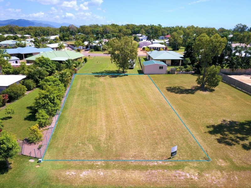 13 Medinah Court, Balgal Beach QLD 4816