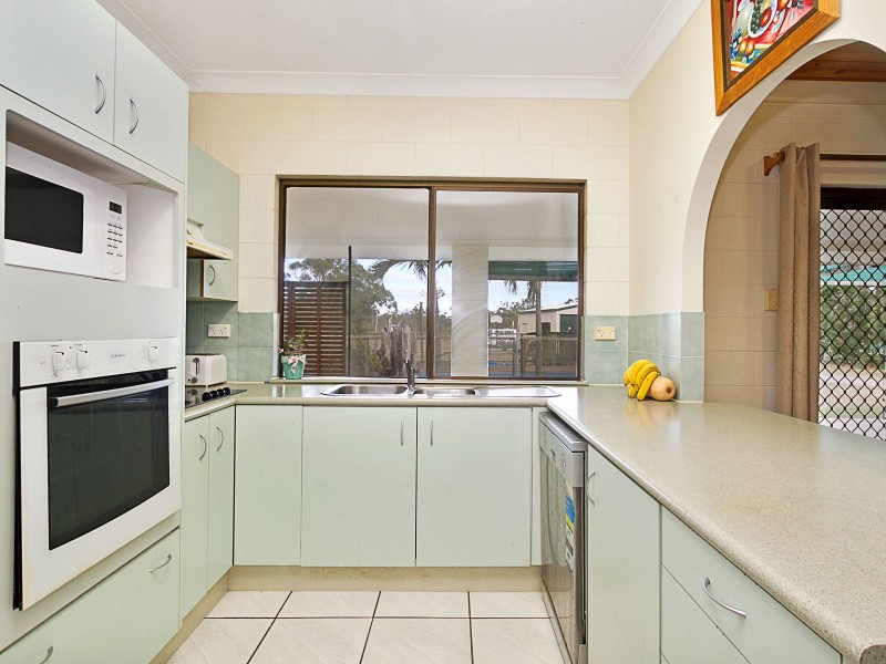 16 Kilcora Street, Mount Low QLD 4818
