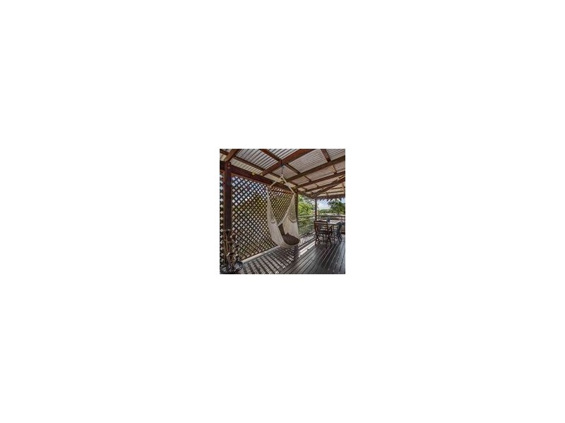 35 Lagoon Crescent, Saunders Beach QLD 4818