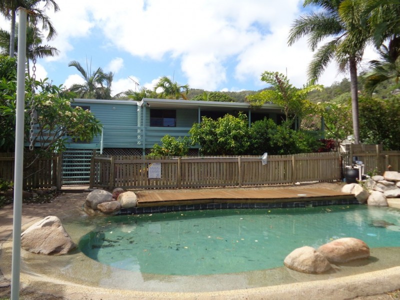 108 Sooning Street, Nelly Bay QLD 4819