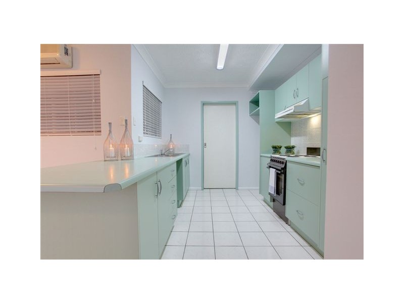 3/4 Stuart Street, North Ward QLD 4810