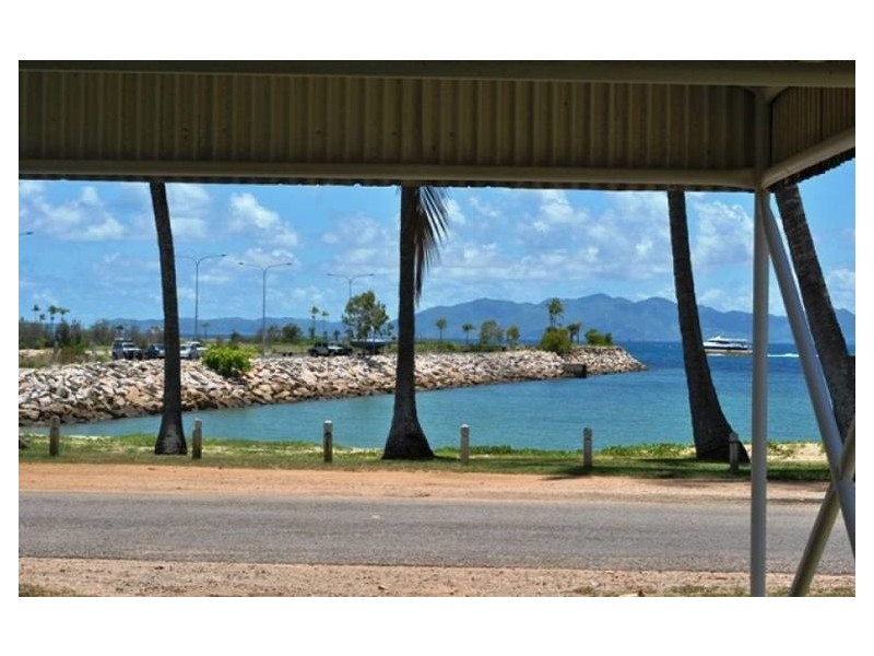 2/14-15 The Esplanade, Nelly Bay QLD 4819