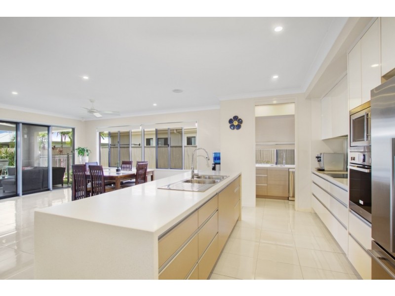 8 Saba Street, Burdell QLD 4818