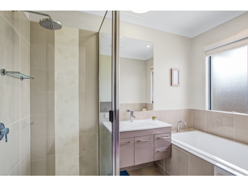 8 Saba Street, Burdell QLD 4818