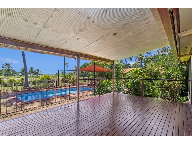 37 Esplanade, Balgal Beach QLD 4816