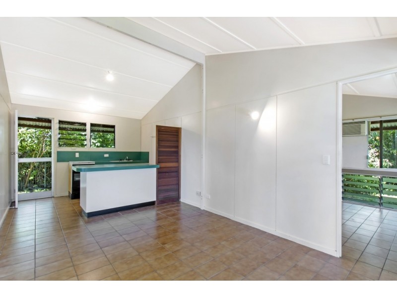 37 Esplanade, Balgal Beach QLD 4816