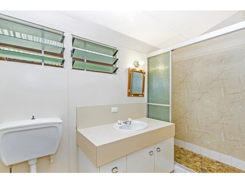 37 Esplanade, Balgal Beach QLD 4816