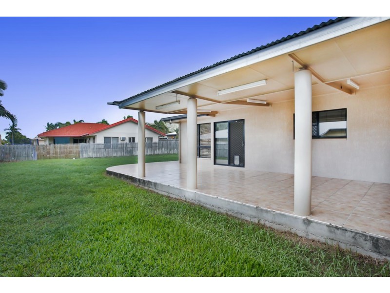 8 Bathurst Way, Mount Louisa QLD 4814