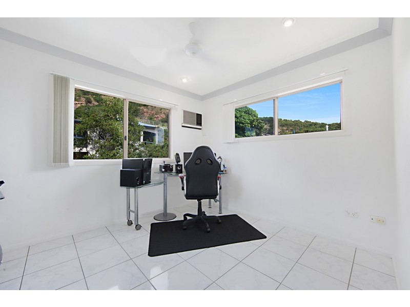2/320 Stanley Street, North Ward QLD 4810