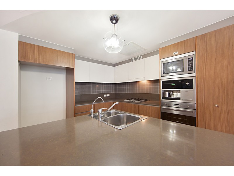 8/96-98 Mitchell Street, North Ward QLD 4810