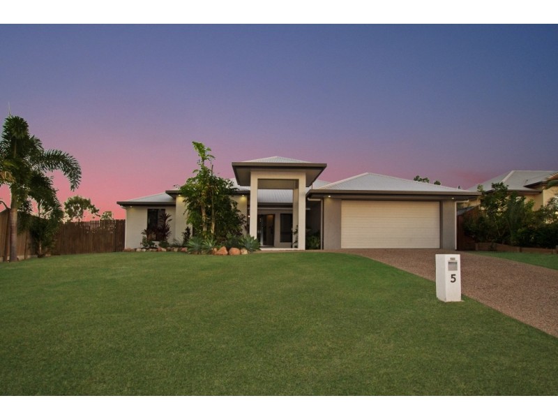 5 Britomart Street, Bushland Beach QLD 4818