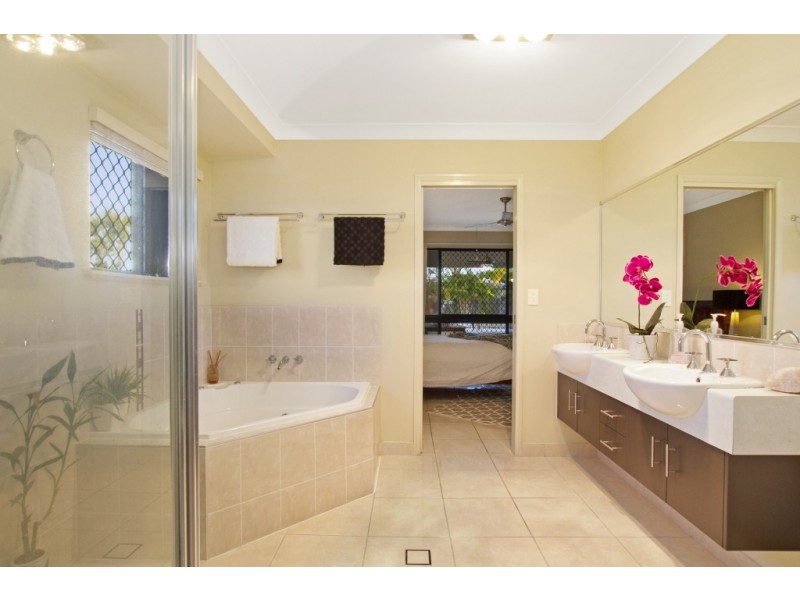 5 Britomart Street, Bushland Beach QLD 4818