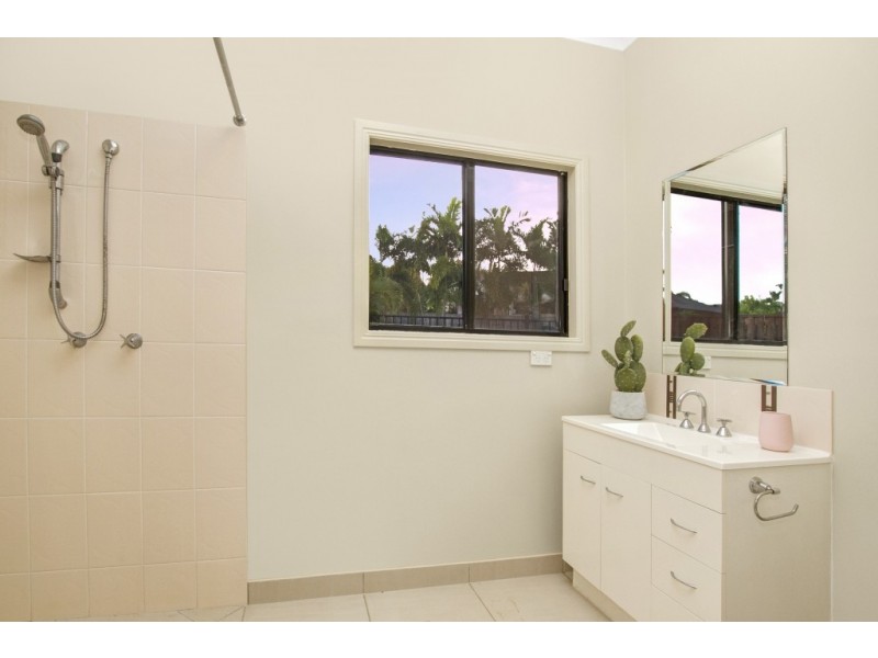 5 Britomart Street, Bushland Beach QLD 4818