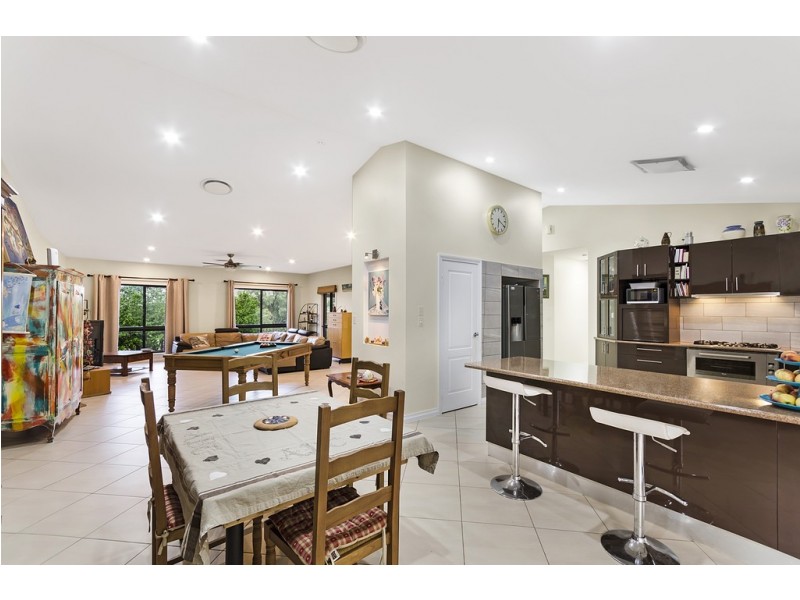 4 Mount Kulburn Drive, Jensen QLD 4818