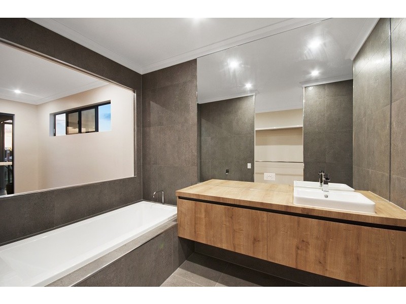 126 Sunhaven Boulevard, Burdell QLD 4818