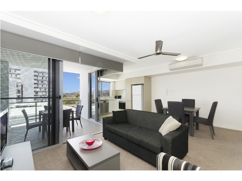 13/3 Kingsway Place, Townsville City QLD 4810