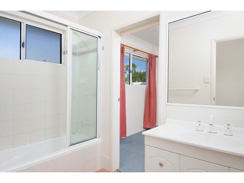 11 Kinnardy Street, Burdell QLD 4818