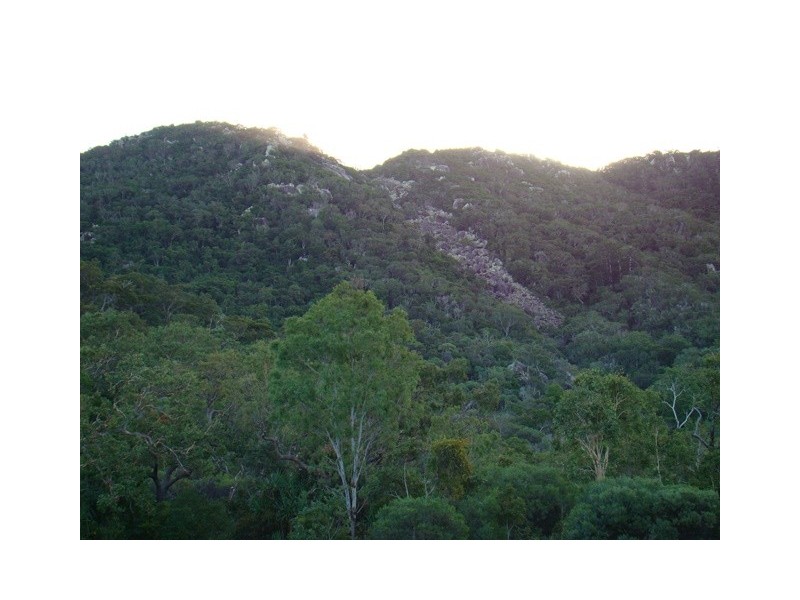 94 Mandalay Avenue, Magnetic Island QLD 4819