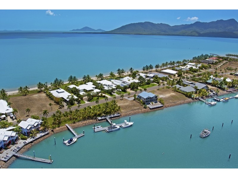 67 Keith Williams Drive, Cardwell QLD 4849