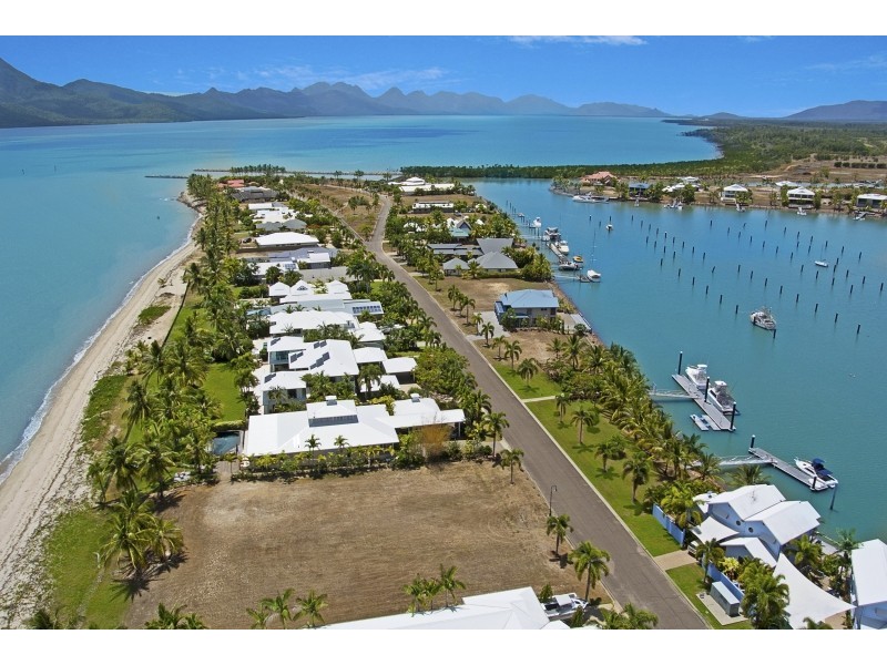 67 Keith Williams Drive, Cardwell QLD 4849