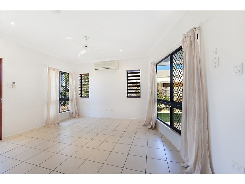 1/12 Bel Air Avenue, Kirwan QLD 4817