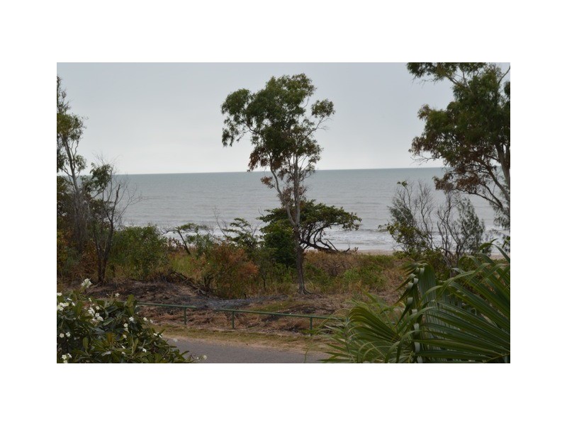 23 The Esplanade, Balgal Beach QLD 4816