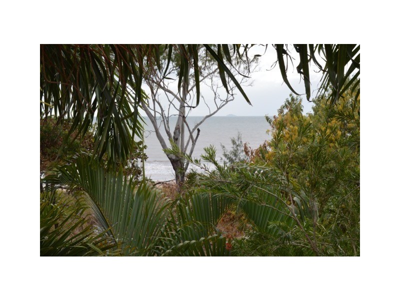 23 The Esplanade, Balgal Beach QLD 4816