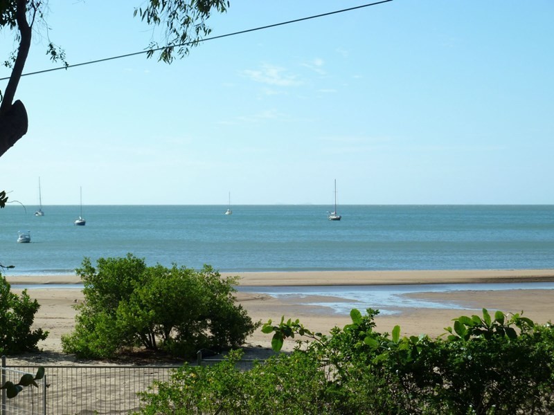 10 Henry Lawson Street, Horseshoe Bay QLD 4819