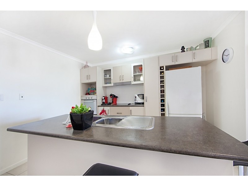 61/6-24 Henry Street, West End QLD 4810