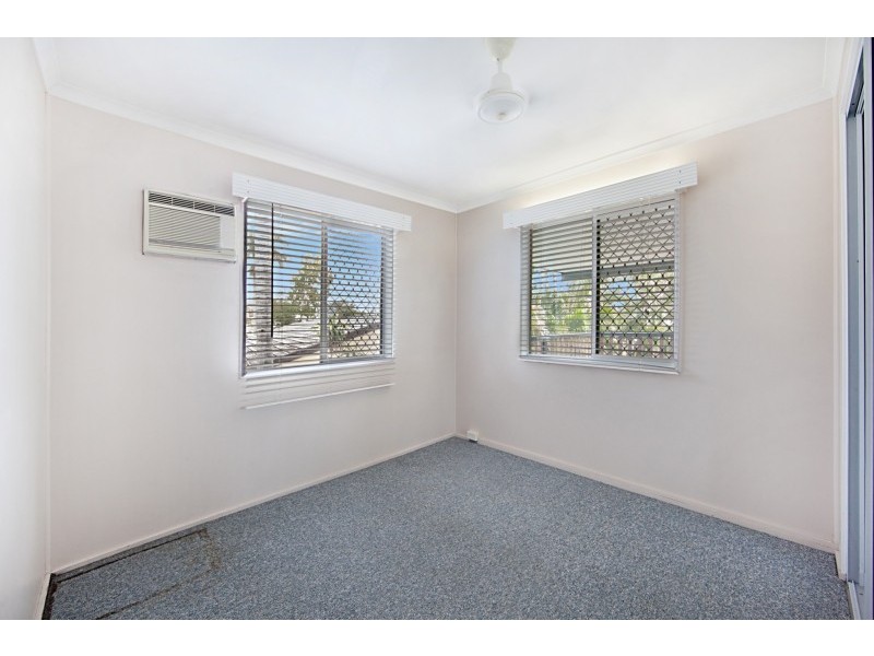 2 Bokirana Crescent, Kirwan QLD 4817